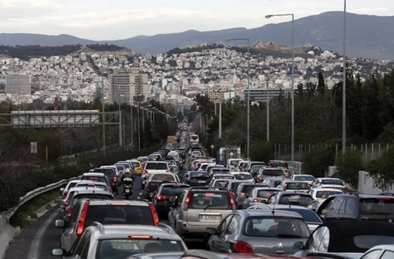 Κυκλοφοριακό κομφούζιο στους δρόμους της Αθήνας λόγω απεργίας της ΑΔΕΔΥ